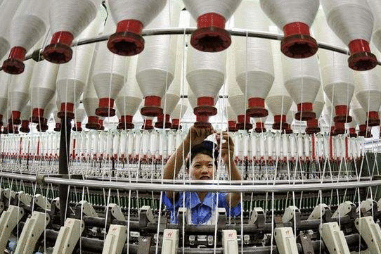 阿克苏地区扶持壮大纺织服装产业发展