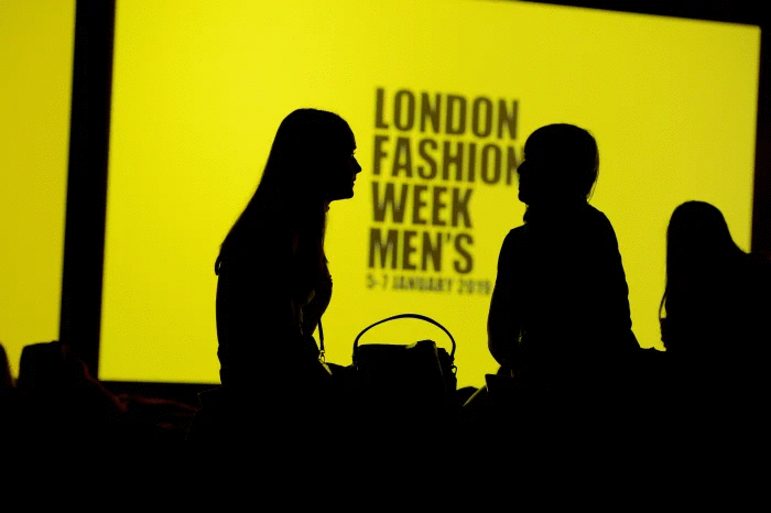 伦敦时装周6月12日线上举办 并从今年起合并发布男女装