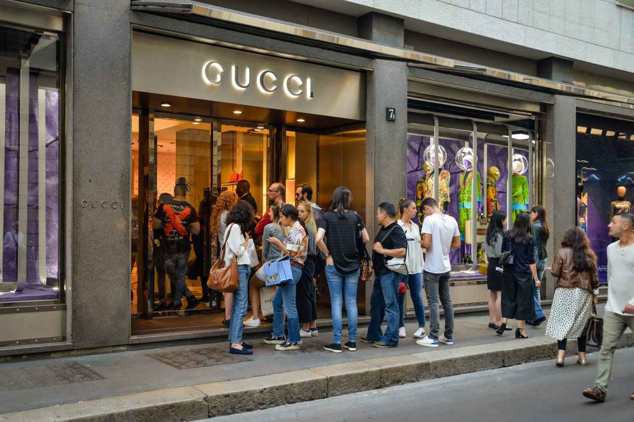 分析师称Gucci等奢侈品涨价应对危机 中国价格比欧洲高出20%