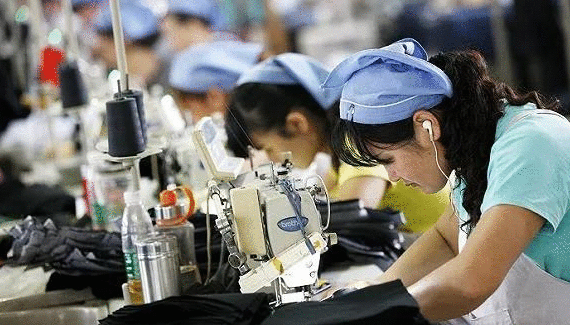 中国1.7亿人就业的纺织服装产业，为何大而不强？