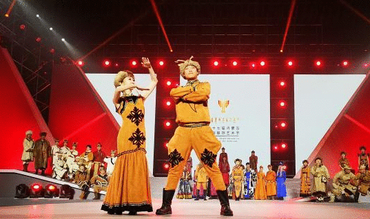 第十七届内蒙古服装服饰艺术节开幕